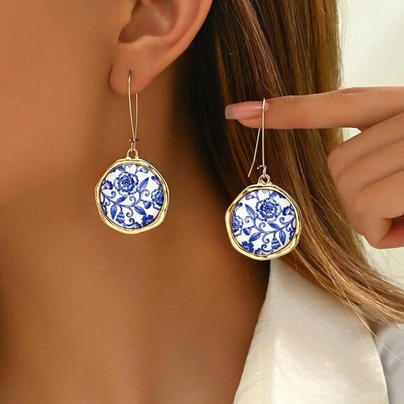 Gold Vintage Women's Luxurious And Porcelain Pattern Long Hook Earrings - Picture 1 of 7